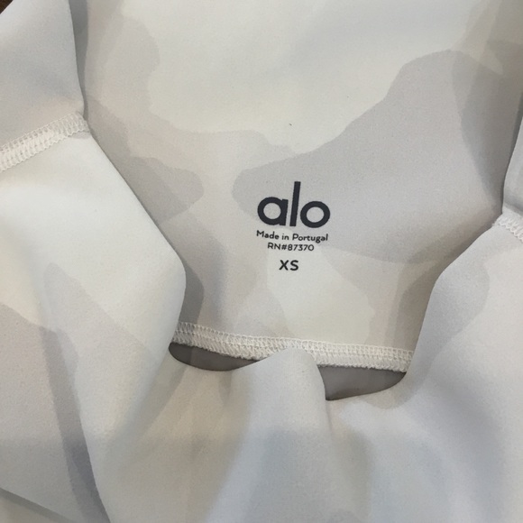 Alo Vapor High Waist White Camo Leggings - Picture 4 of 4